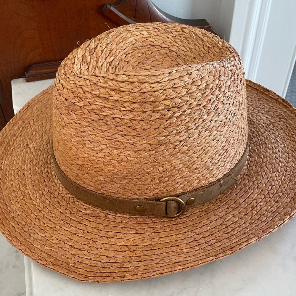 FRYE tan straw hat